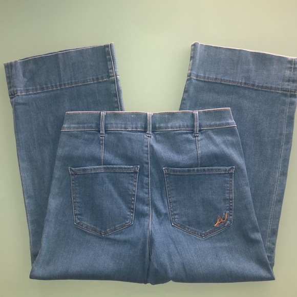 Express wide leg capris - Picture 2 of 3